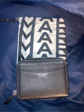 Marc Jacobs Black Pebbled Leather Zip Around Card Wallet